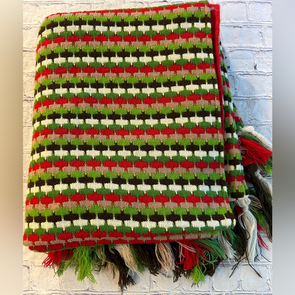 PLAID SQUARES RED/GREEN/TAN/WHITE /BROWN WITH MULTI COLORED TASSEL FRINGE THROW